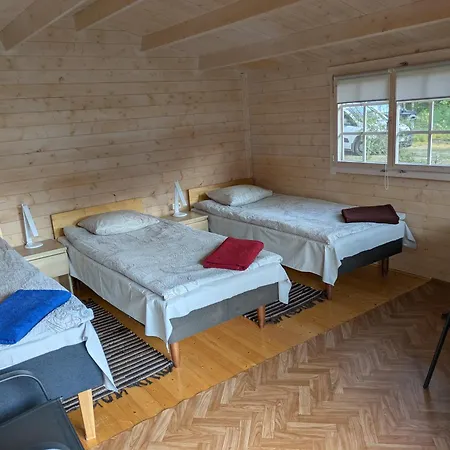 مكان تخييم Timu Talu Puhkemajad Ruhnu