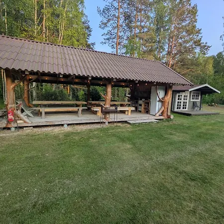 مكان تخييم Timu Talu Puhkemajad