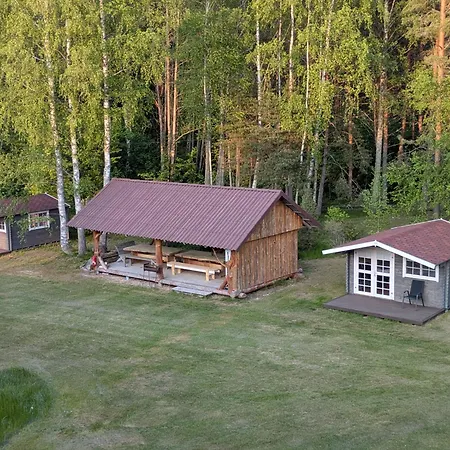 Timu Talu Puhkemajad *