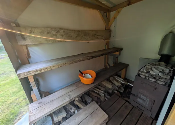 Timu Talu Puhkemajad * Ruhnu