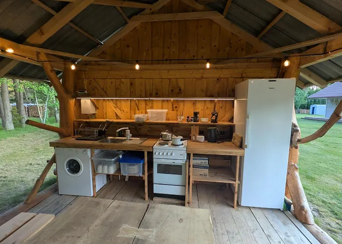 مكان تخييم Timu Talu Puhkemajad Ruhnu